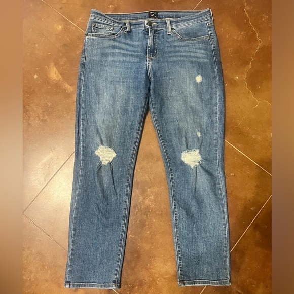 Just Black Medium Wash Mid Rise Distressed Ripped Jeans Size 29 - Picture 1 of 9